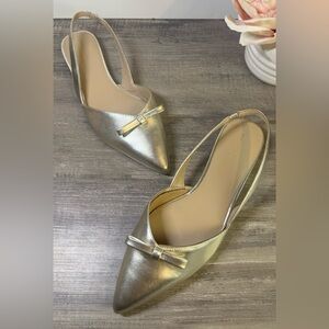 BNWOT Ann Taylor Gold Point Slingback Flats size 9